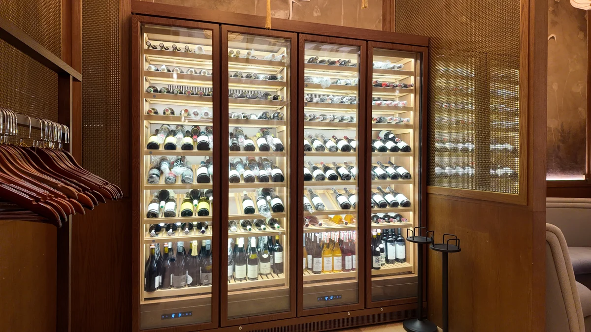 Hangzhou Shangri-La Four-Door Cabinet