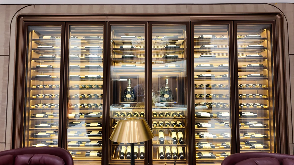 Hangzhou Villa Embedded Wine Cabinet